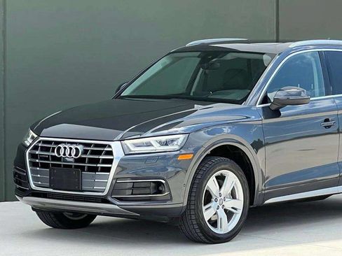 Used 2019 Audi Q5 Prestige w/ Prestige Package AWD/4WD image 38