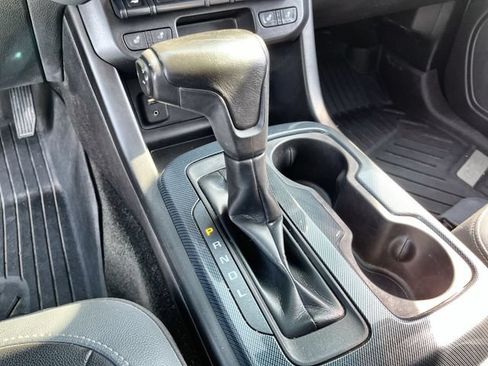 Used 2018 Chevrolet Colorado Z71 AWD/4WD image 22