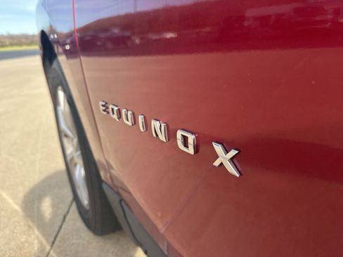 Used 2018 Chevrolet Equinox LT image 11