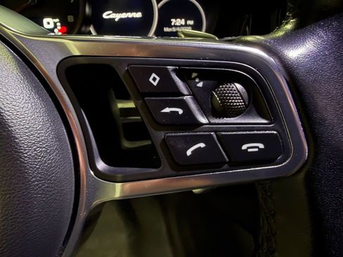 Used 2019 Porsche Cayenne AWD/4WD image 13