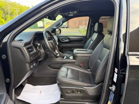 Used 2024 Chevrolet Suburban RST w/ Luxury Package AWD/4WD image 9
