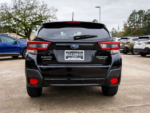 Certified 2023 Subaru Crosstrek 2.0i image 5