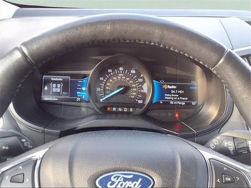 Used 2022 Ford Edge Titanium image 11