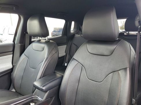 Used 2023 Jeep Compass Latitude AWD/4WD image 11