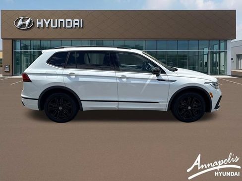 Used 2022 Volkswagen Tiguan SE R-Line AWD/4WD image 6