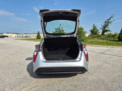 Used 2016 Toyota Prius Two FWD image 11