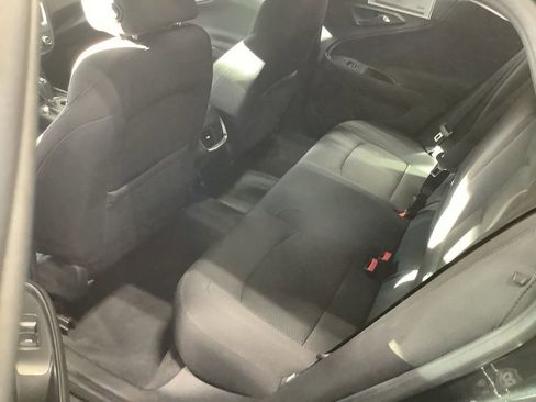 Used 2017 Chevrolet Malibu LT image 22