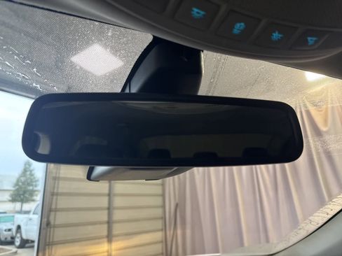 Used 2020 Ford Fusion SE image 26