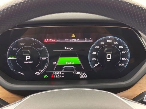 Used 2023 Audi e-tron GT Premium Plus AWD/4WD image 18