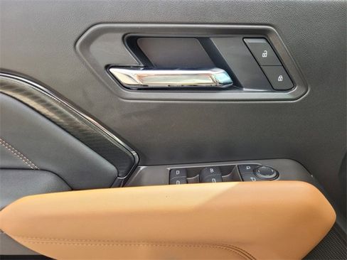 New 2025 GMC Canyon AT4 image 19