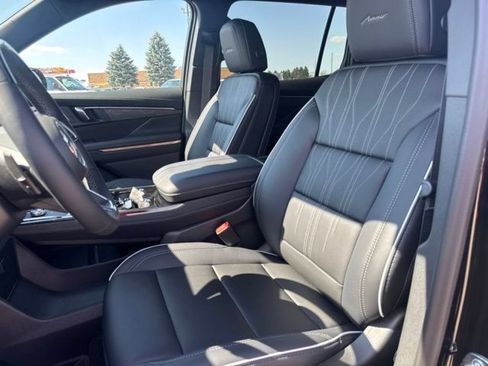New 2026 Buick Enclave Avenir w/ Super Cruise Package AWD/4WD image 10