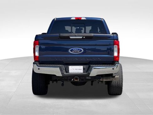 Used 2019 Ford F250 Lariat w/ Lariat Value Package image 4