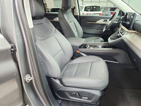 New 2026 Ford Explorer Active image 36