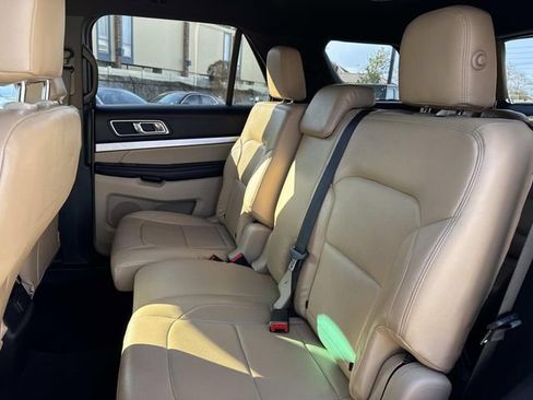 Used 2017 Ford Explorer XLT w/ Equipment Group 201A image 15