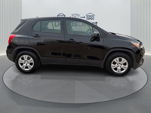 Used 2017 Chevrolet Trax LS image 5