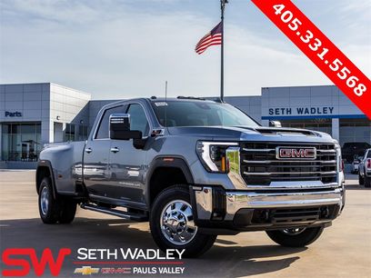 New 2025 GMC Sierra 3500 SLT w/ SLT Premium Package