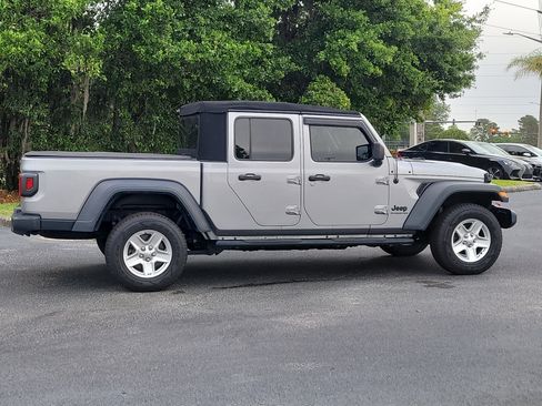 Used 2020 Jeep Gladiator Sport w/ Quick Order Package 24S AWD/4WD image 8