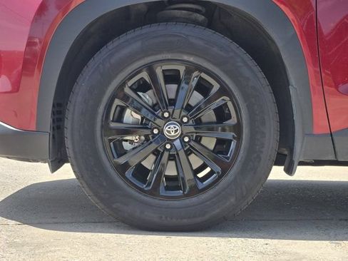 Used 2024 Toyota Grand Highlander AWD image 11