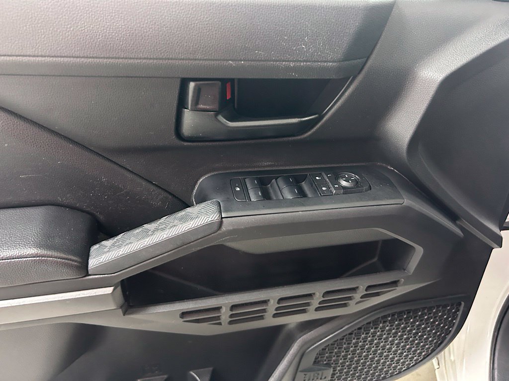 Used 2024 Toyota Tacoma SR5 AWD/4WD image 16