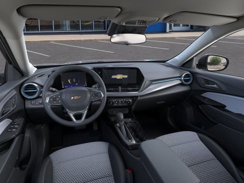 New 2026 Chevrolet Trax LT w/ Driver Confidence Package image 29