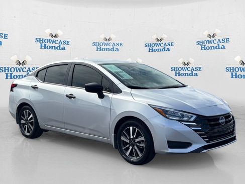 Used 2025 Nissan Versa S w/ S Plus Package image 10