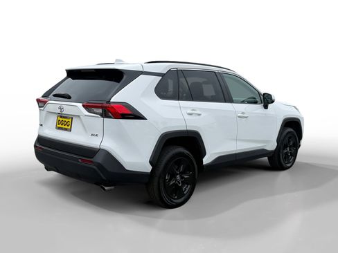 Used 2025 Toyota RAV4 XLE FWD image 5