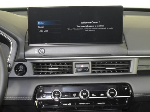 New 2026 Honda Pilot Touring image 12