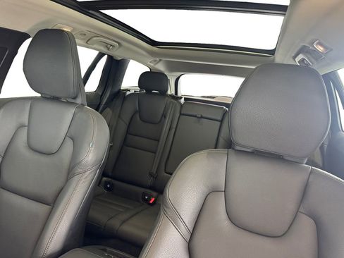 Certified 2025 Volvo V60 B5 Cross Country Plus image 21