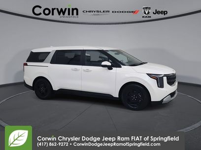 Used 2025 Kia Carnival