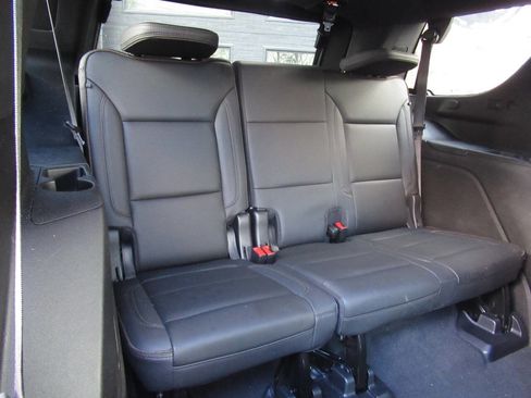 Used 2022 Chevrolet Tahoe High Country image 11