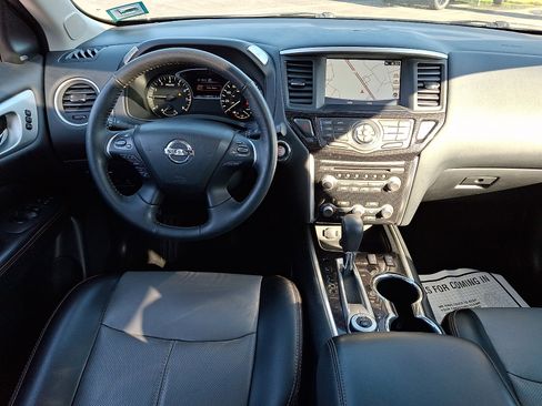 Used 2020 Nissan Pathfinder SL AWD/4WD image 12