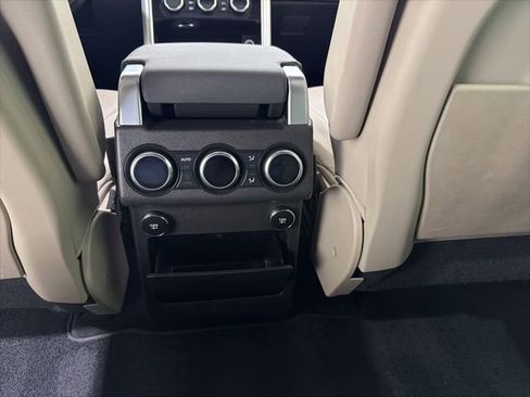 Used 2019 Land Rover Discovery HSE AWD/4WD image 28