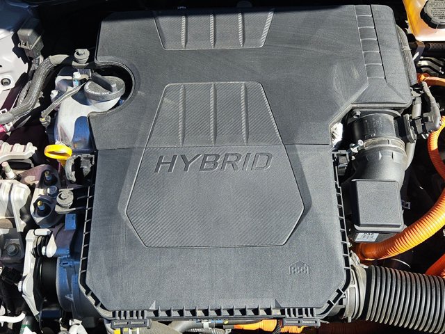 Used 2025 Hyundai Elantra SEL FWD image 21