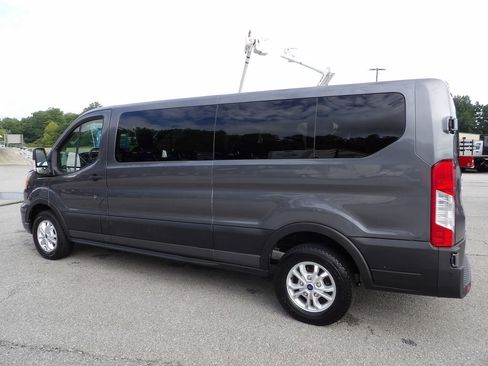 Used 2021 Ford Transit 350 XLT image 4
