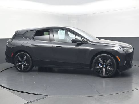 Used 2024 BMW iX xDrive50 w/ Premium Package AWD/4WD image 6