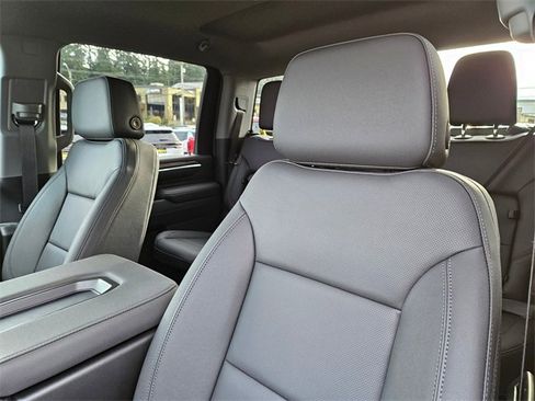 New 2026 GMC Sierra 2500 SLT image 11