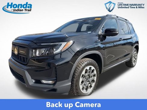 Used 2024 Honda Passport TrailSport image 1