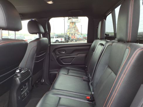 Used 2021 Nissan Titan PRO-4X w/ Pro-4x Convenience Package image 14