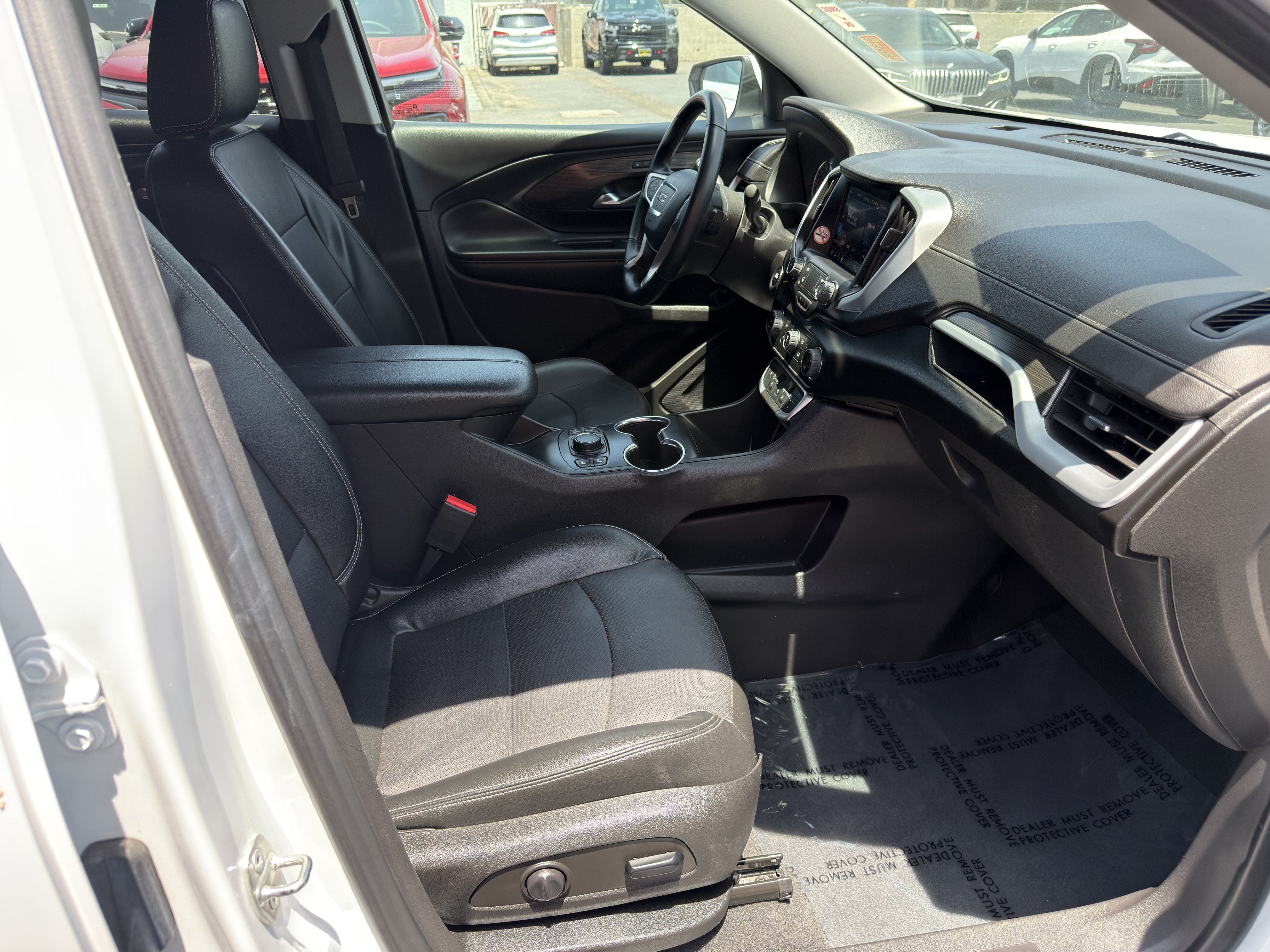 Used 2023 GMC Terrain SLT FWD image 10