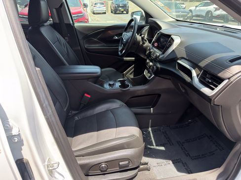 Used 2023 GMC Terrain SLT FWD image 10