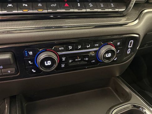 Certified 2025 Chevrolet Silverado 1500 ZR2 w/ Technology Package AWD/4WD image 34