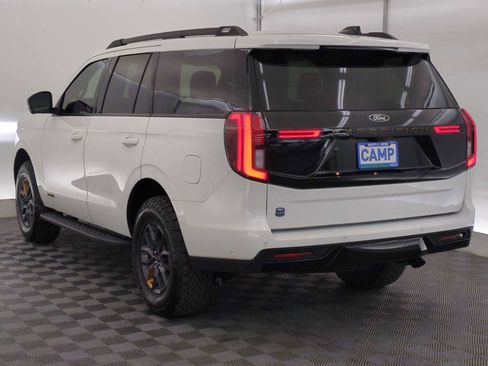 Used 2025 Ford Expedition Tremor image 4