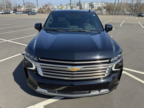 Used 2024 Chevrolet Suburban High Country w/ Advanced Technology Package image 9