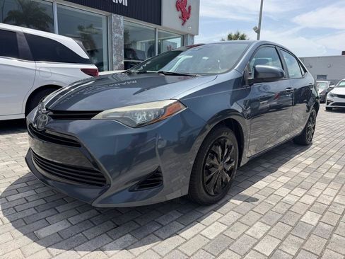 Used 2018 Toyota Corolla LE FWD image 4