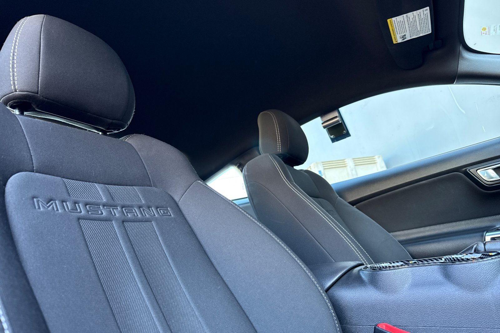 Used 2018 Ford Mustang Coupe RWD image 16