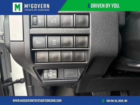 Used 2025 Toyota Tacoma SR5 AWD/4WD image 39
