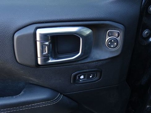 Used 2021 Jeep Wrangler Unlimited Sahara image 24