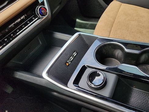 Used 2026 Chevrolet Equinox ACTIV w/ Safety and Technology Package AWD/4WD image 12