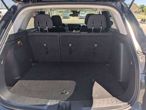 Used 2025 Chevrolet TrailBlazer LT AWD/4WD image 15