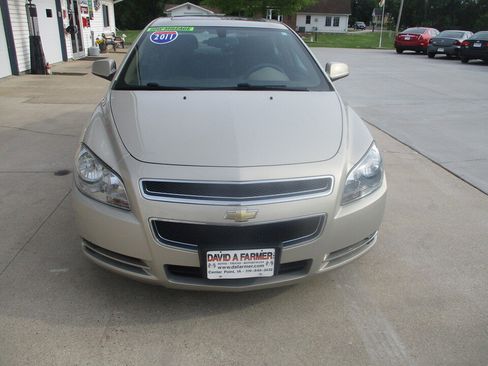 Used 2011 Chevrolet Malibu LT w/ Power Convenience Package FWD image 3